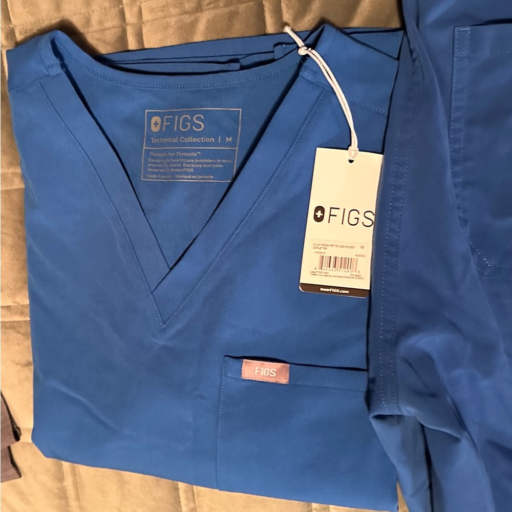 Figs scrub set